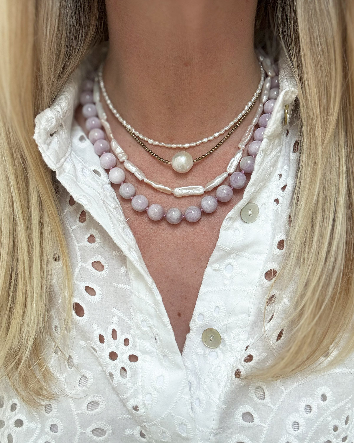 white rice pearls choker