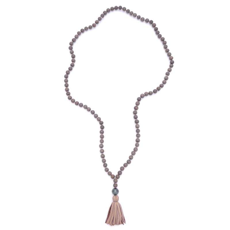knotted gray wood, tahitian pearl & tassel