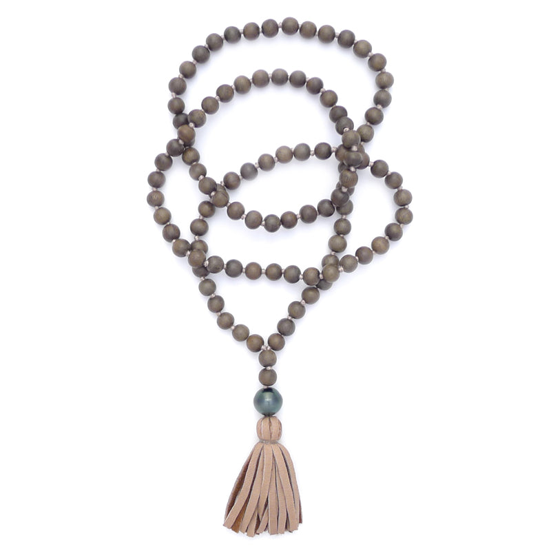 knotted gray wood, tahitian pearl & tassel