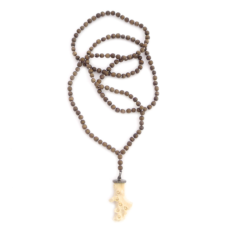 knotted gray wood & diamond coral