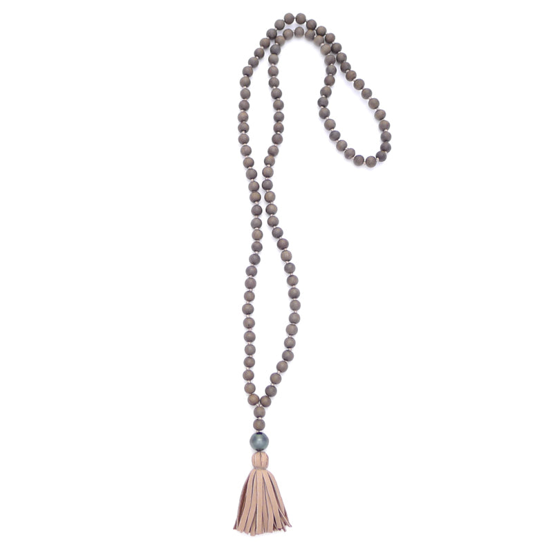 knotted gray wood, tahitian pearl & tassel
