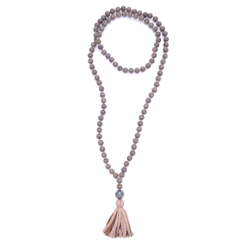 knotted gray wood, tahitian pearl & tassel
