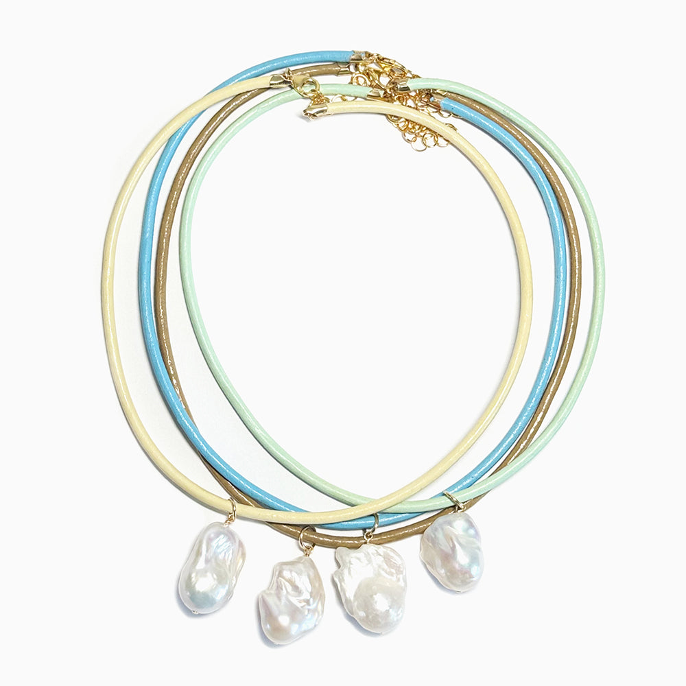 Baroque Pearl & leather cord necklace