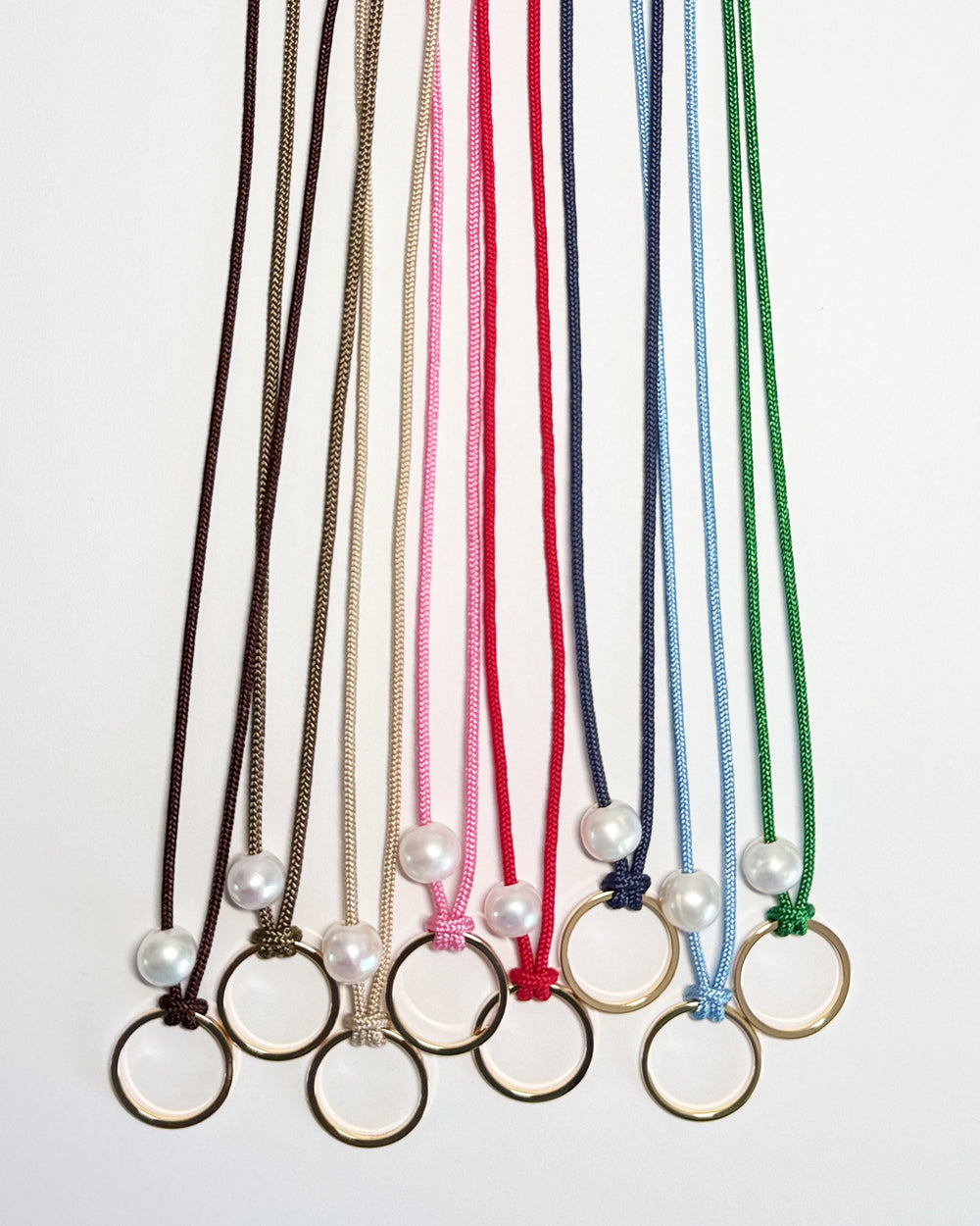 pearl loop cord necklace