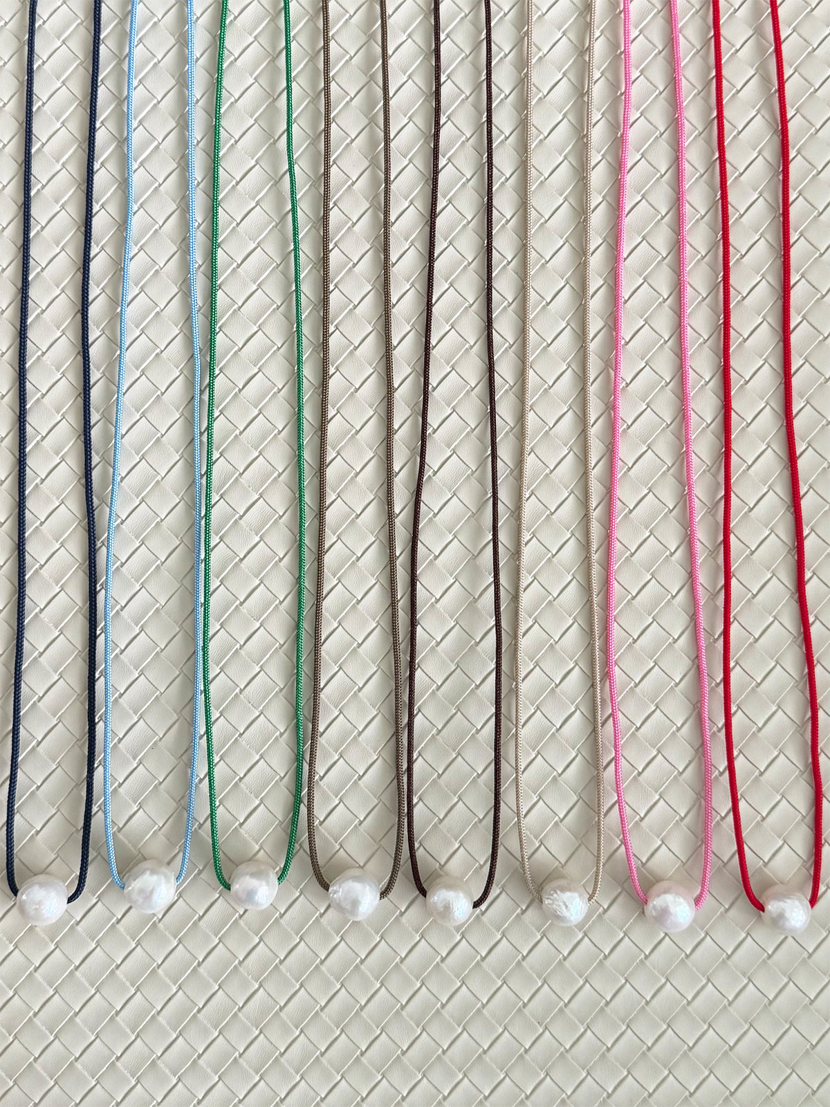 paracord pearl necklace - solid colors